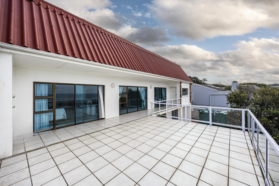 4 Bedroom Property for Sale in Cintsa East Eastern Cape